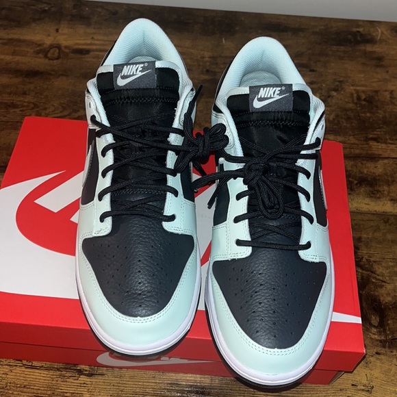 NIKE DUNK LOW RETRO PRM
DK SMOKE GREY/BARELY GREEN - Picture 7 of 10